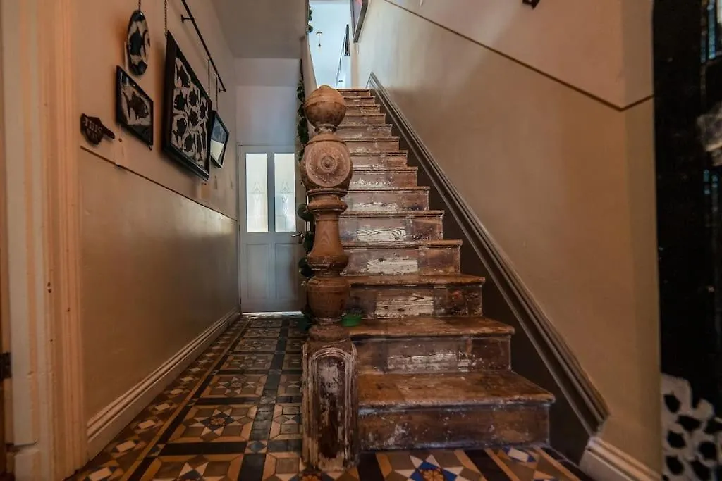 Glenroy Arts Gallery Meets Living Space-1