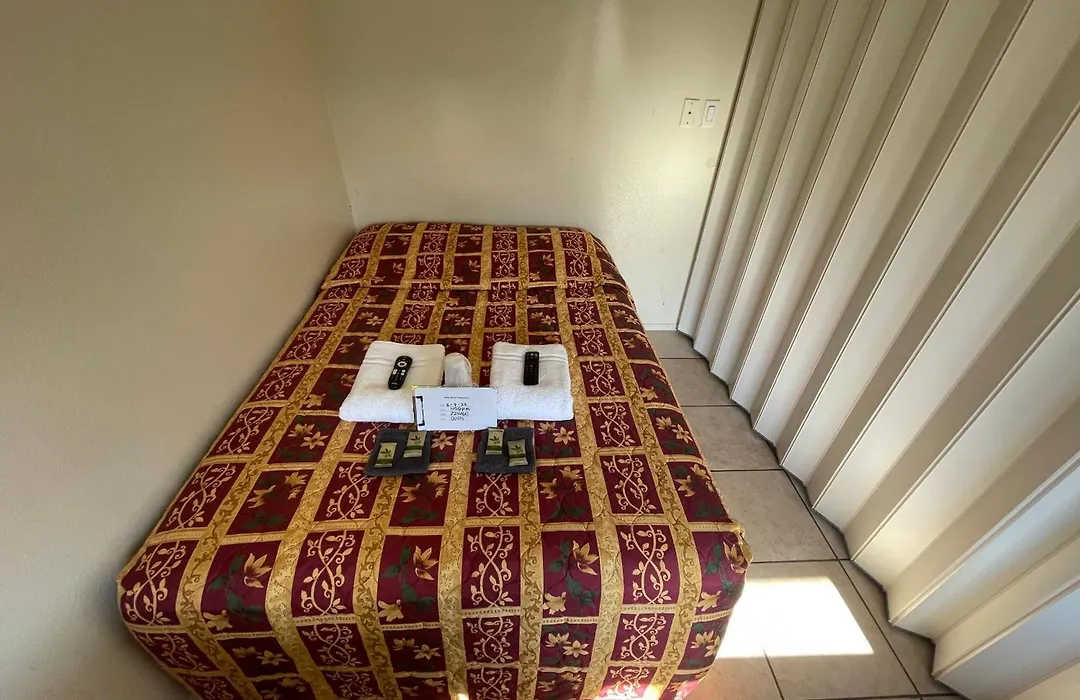 Crown Inn & Suites-1