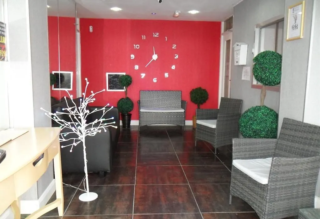 Anzy Panzy Hotel And Apartments-1