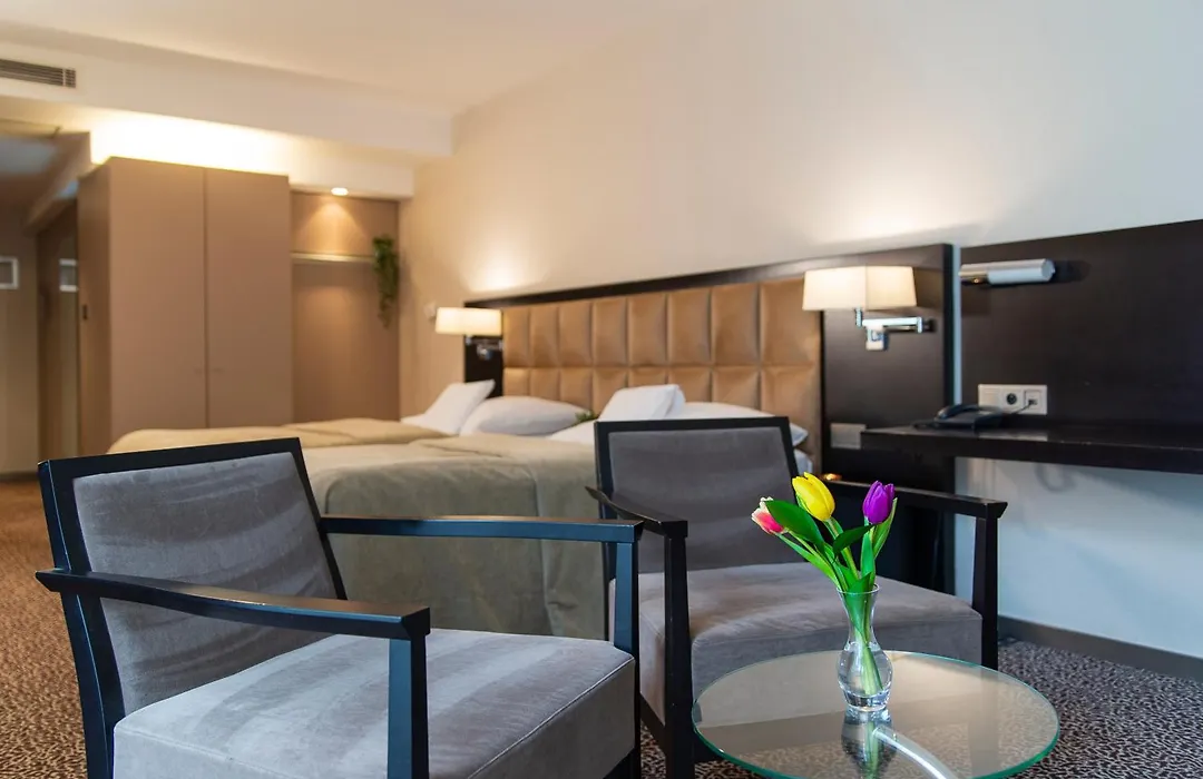 Hotel Avance-1