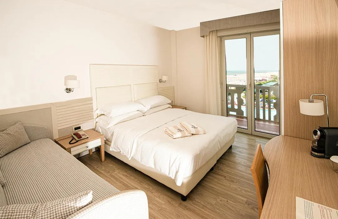 Hotel Savoy-1