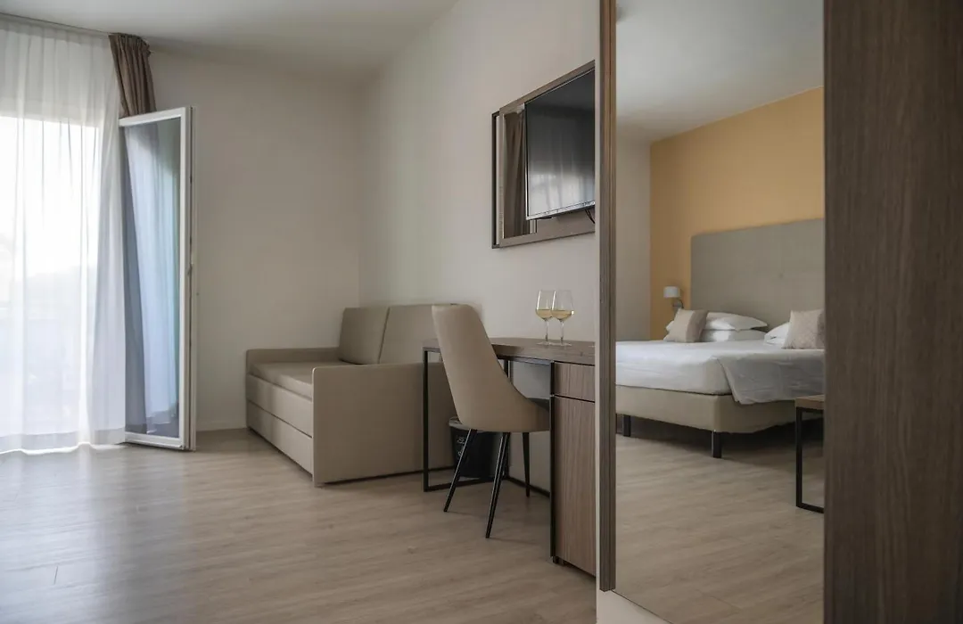 Hotel Excelsior-1