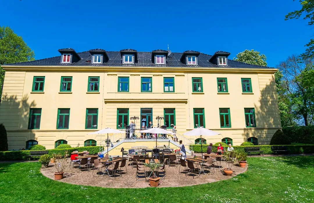 Schloss Harkensee-1