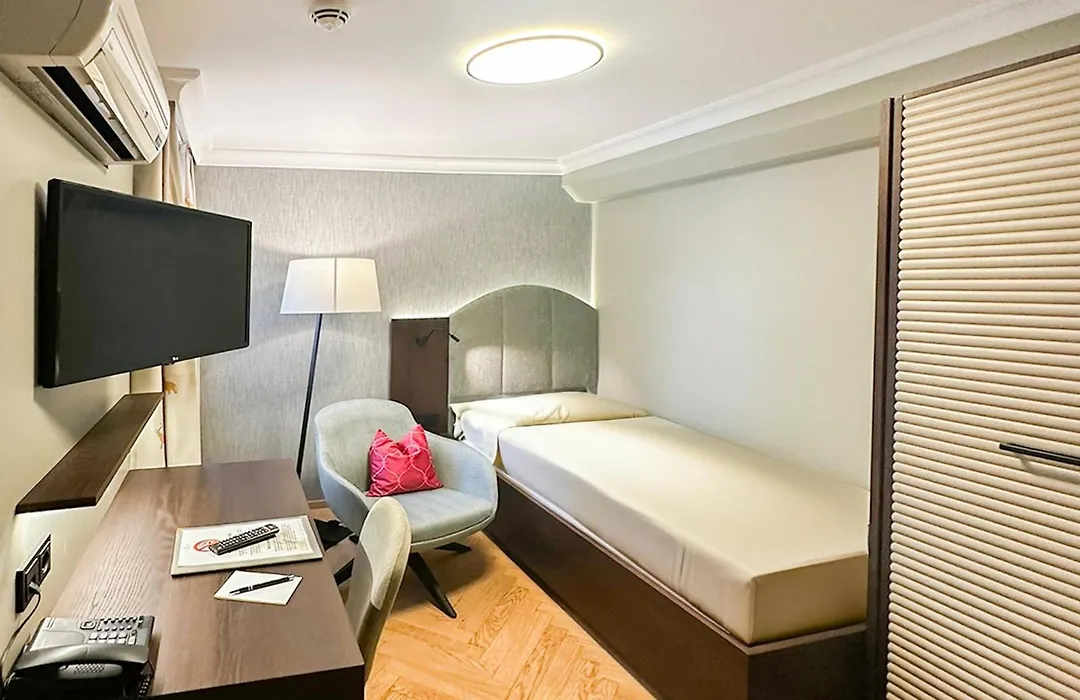Hotel Elefant-1