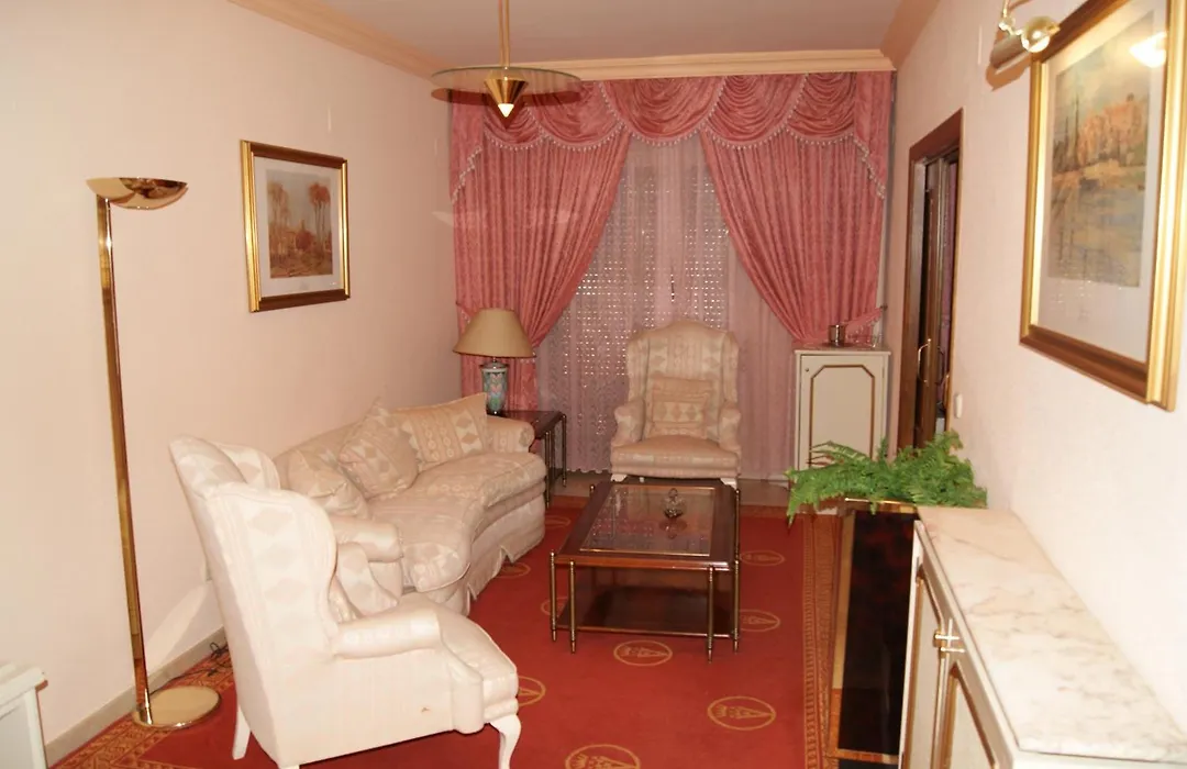 Hotel Reina Victoria-1