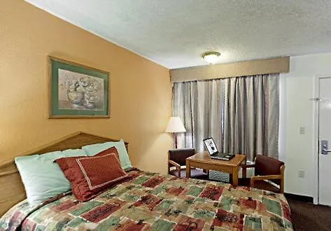 Rodeway Inn Canton I-55-1