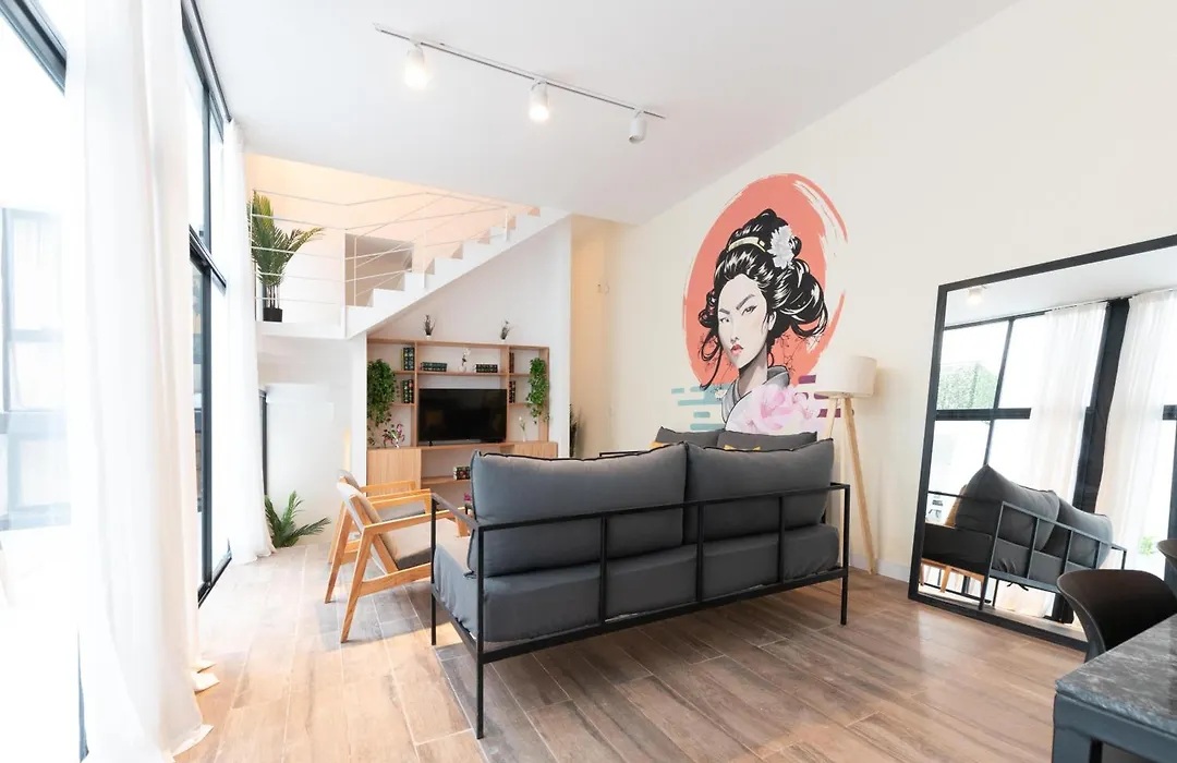 Fliphaus Malabia 2100 - Lux 5 Bd Pool & Patio-1