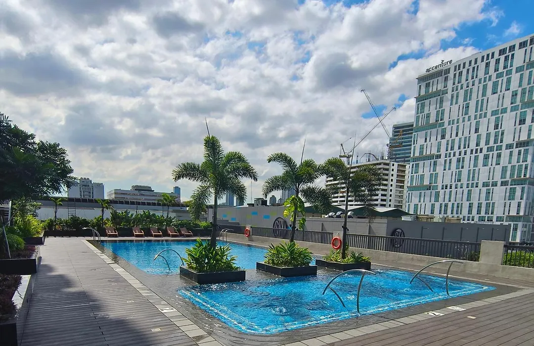 Manhattan Plaza Tower 2 With Balcony, Mini Karaoke, Pool, Can Cook-1