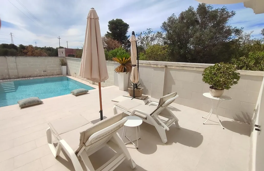 Villa con piscina Aria di sole-1