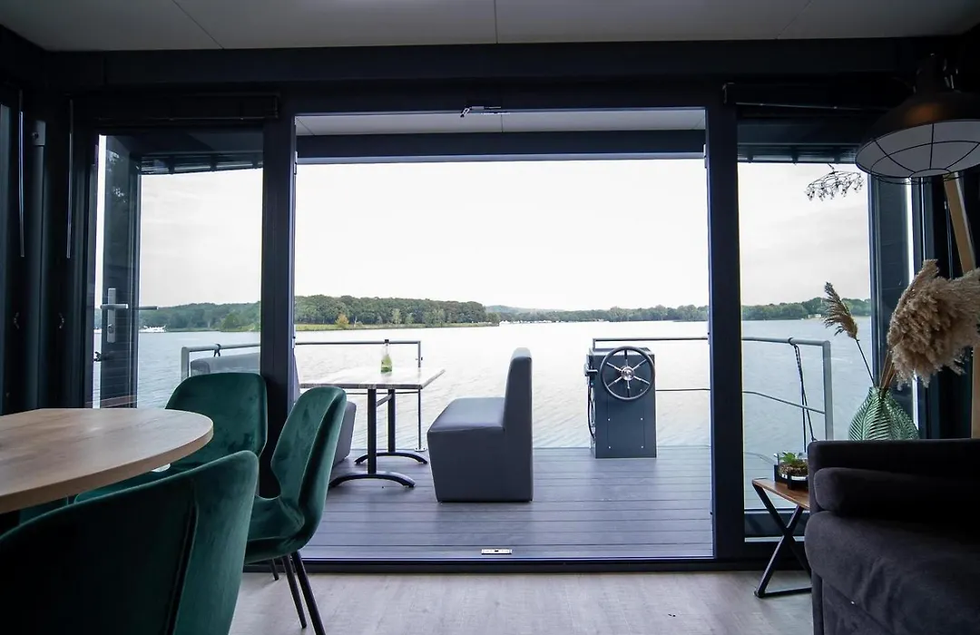 Houseboat Marina Mookerplas 4-6 Persons-1