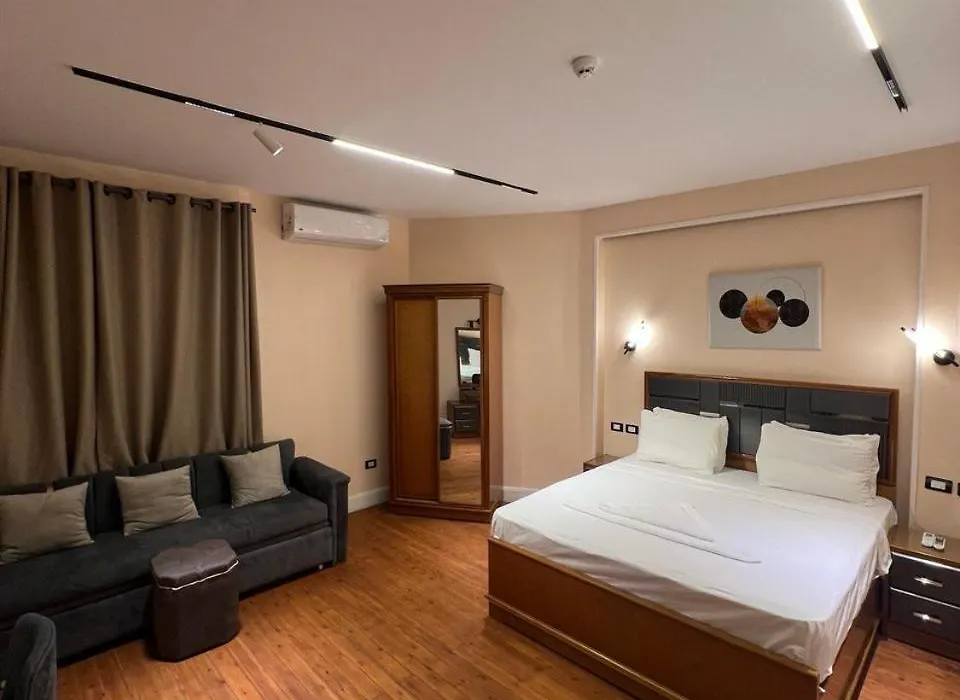 Space Room-1