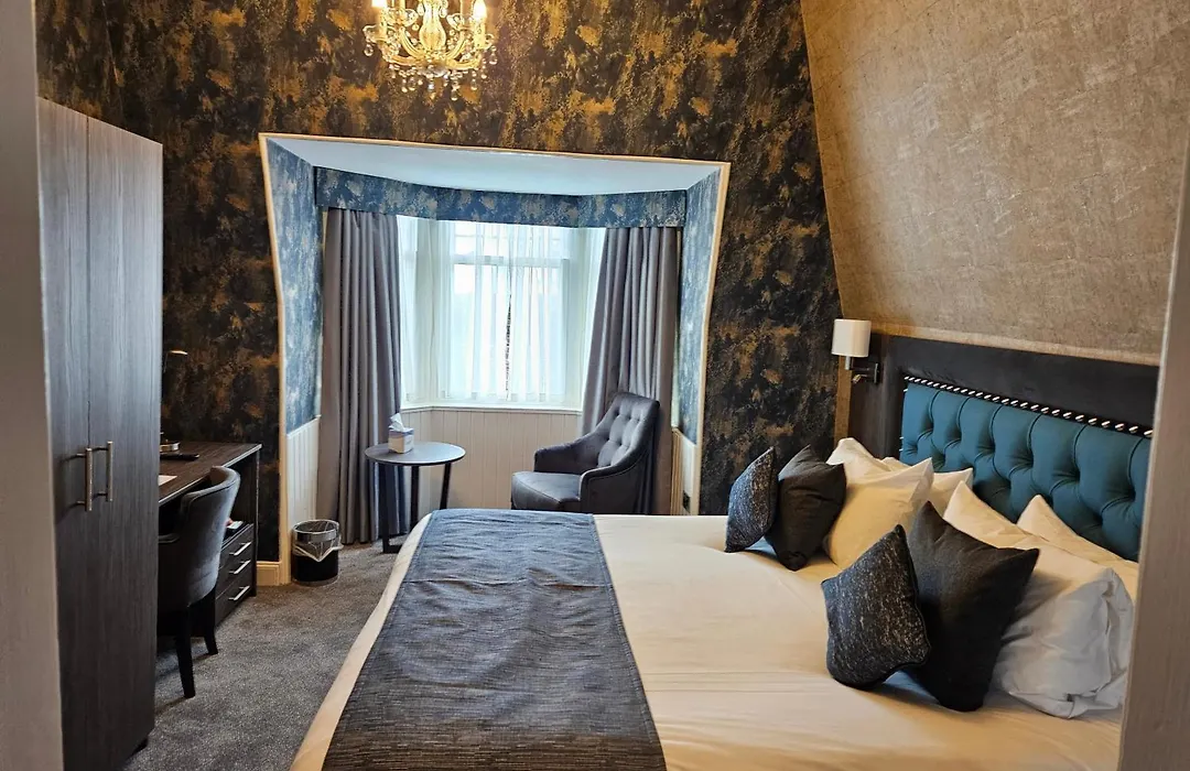 Dunmuir Hotel-1
