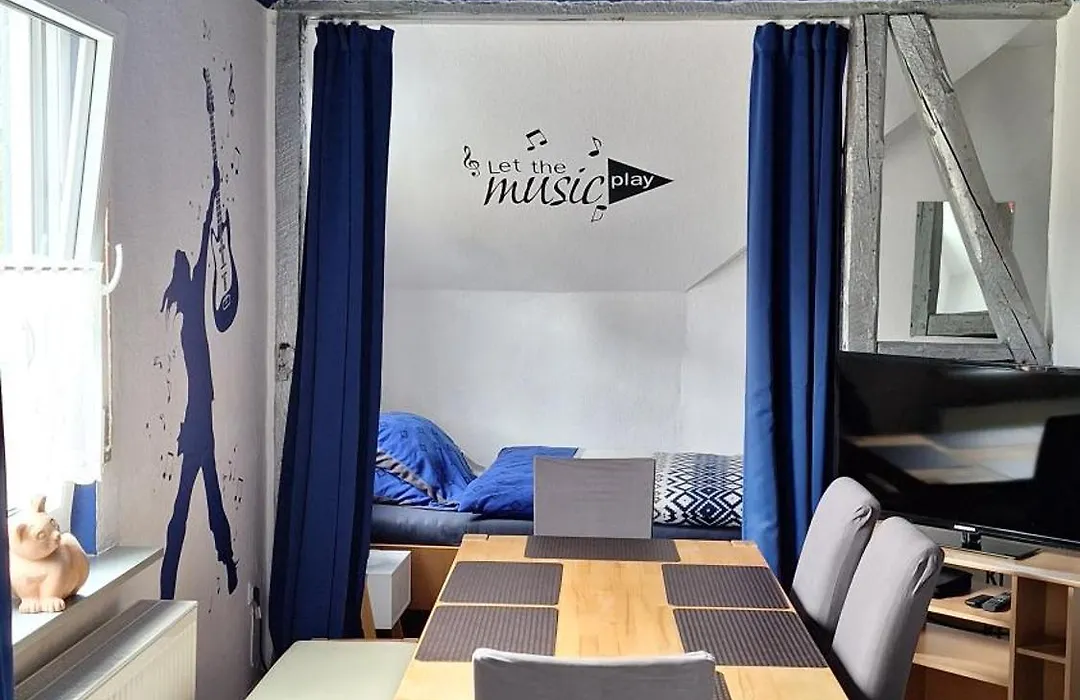 Ferienwohnung Kunterbunt-1