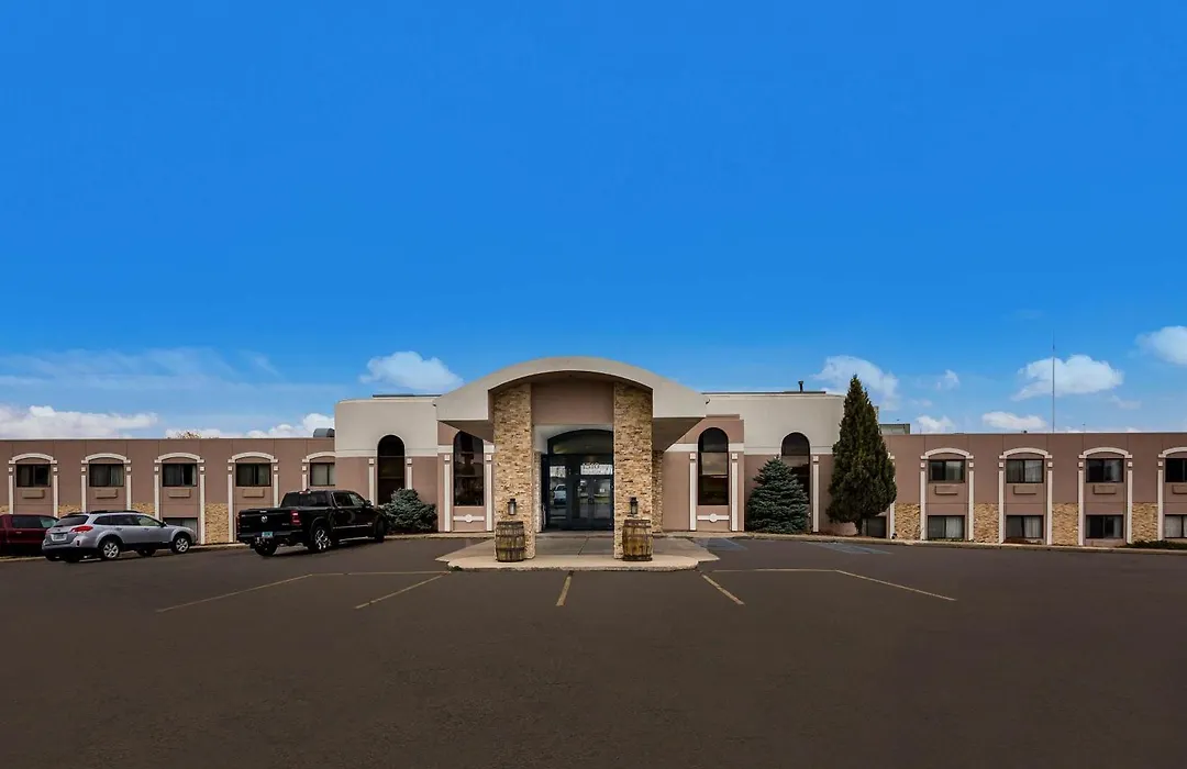 Revel Hotel Minot - Surestay Collection By Best Western-1