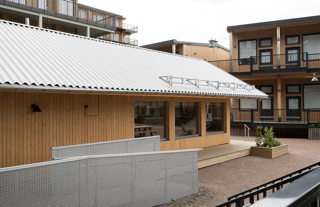 Waterfront Cabins Studio Apartments-1
