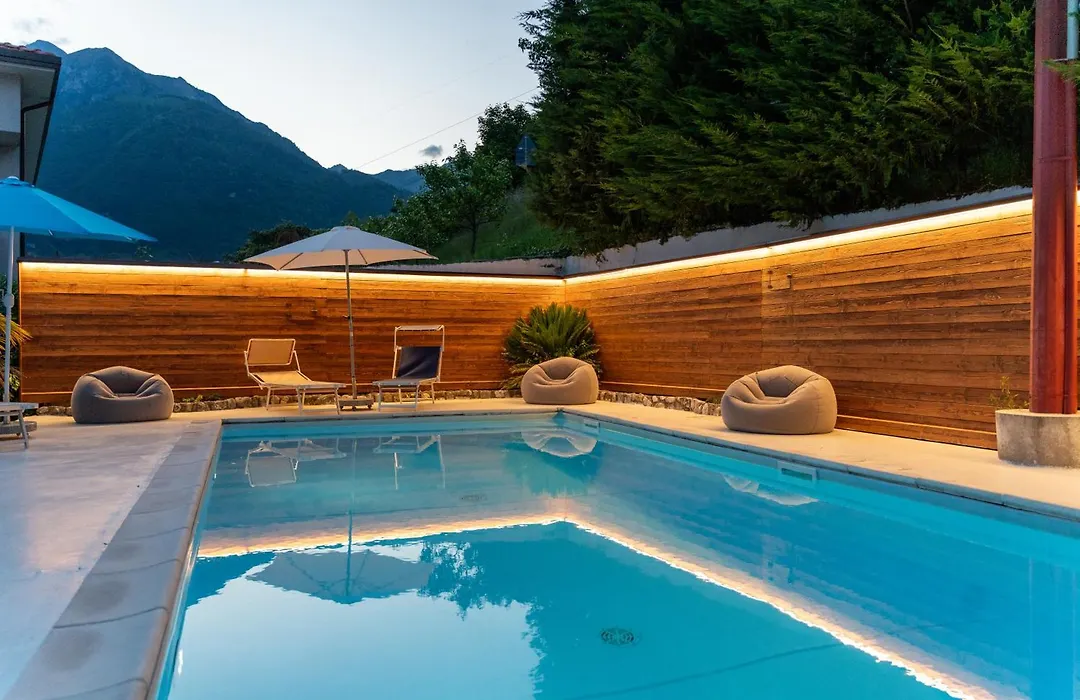 Infinity View Garda Lake con Piscina Panoramica e Vista Lago a Tenno-1