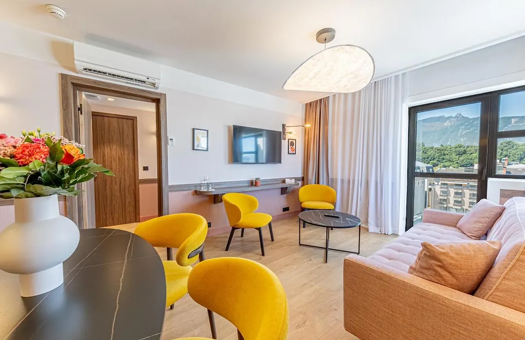 Le Riviera - Hotel Restaurant & Spa - Ex Golden Tulip Aix Les Bains-1
