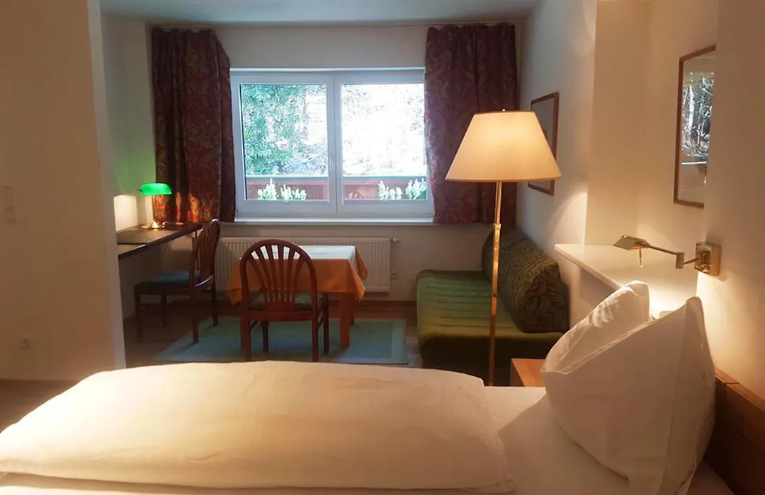 Comfort Rooms Bruckner-1