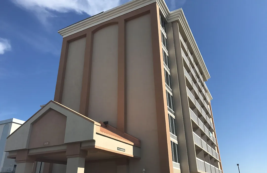 Hampton Inn Daytona Shores-Oceanfront-1