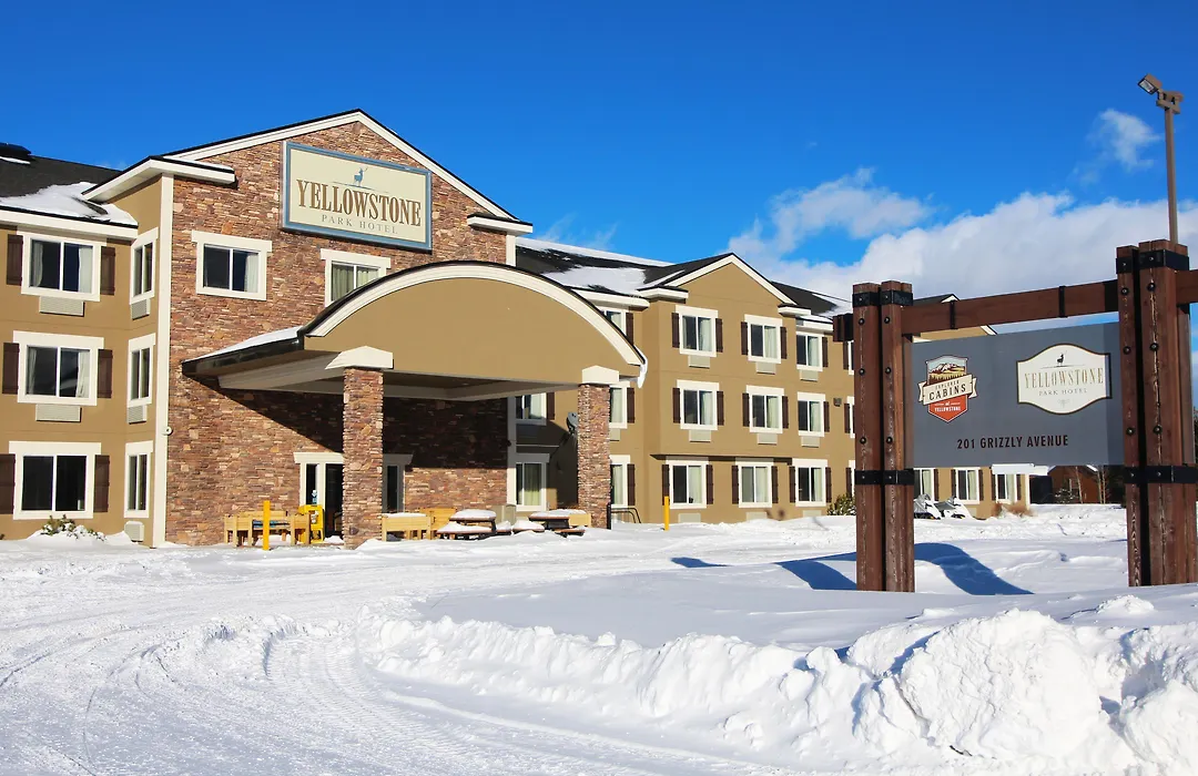 Yellowstone Park Hotel-1