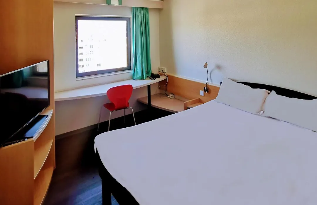 Hotel Ibis Leiria Fatima-1