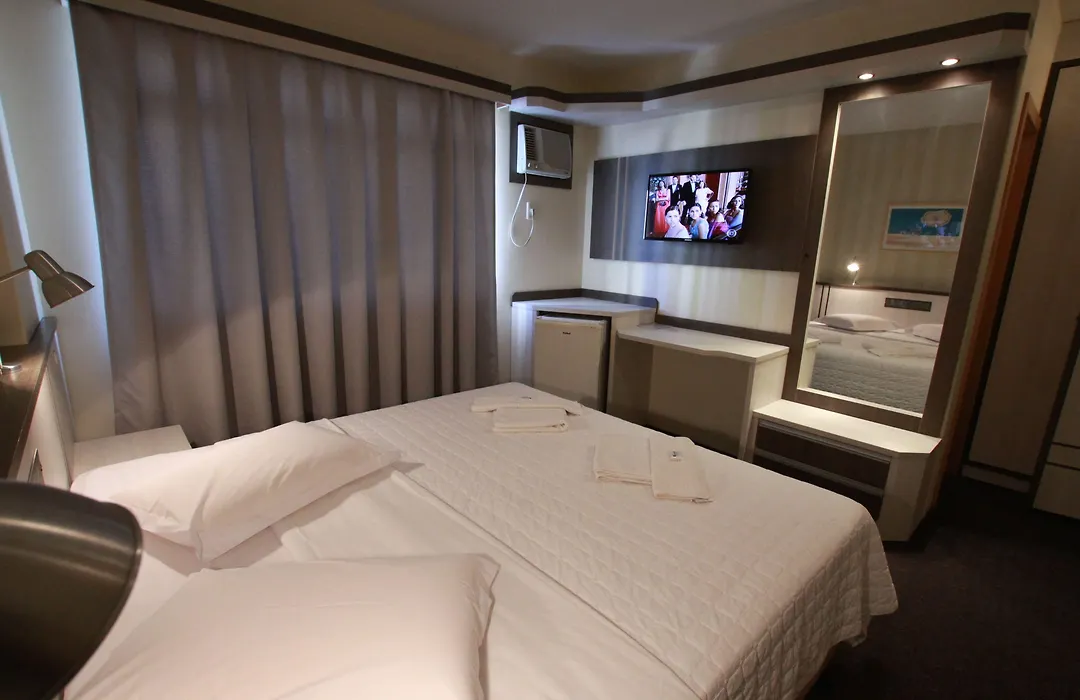 Hotel Blumenau By Pires - Balneario Camboriu-1