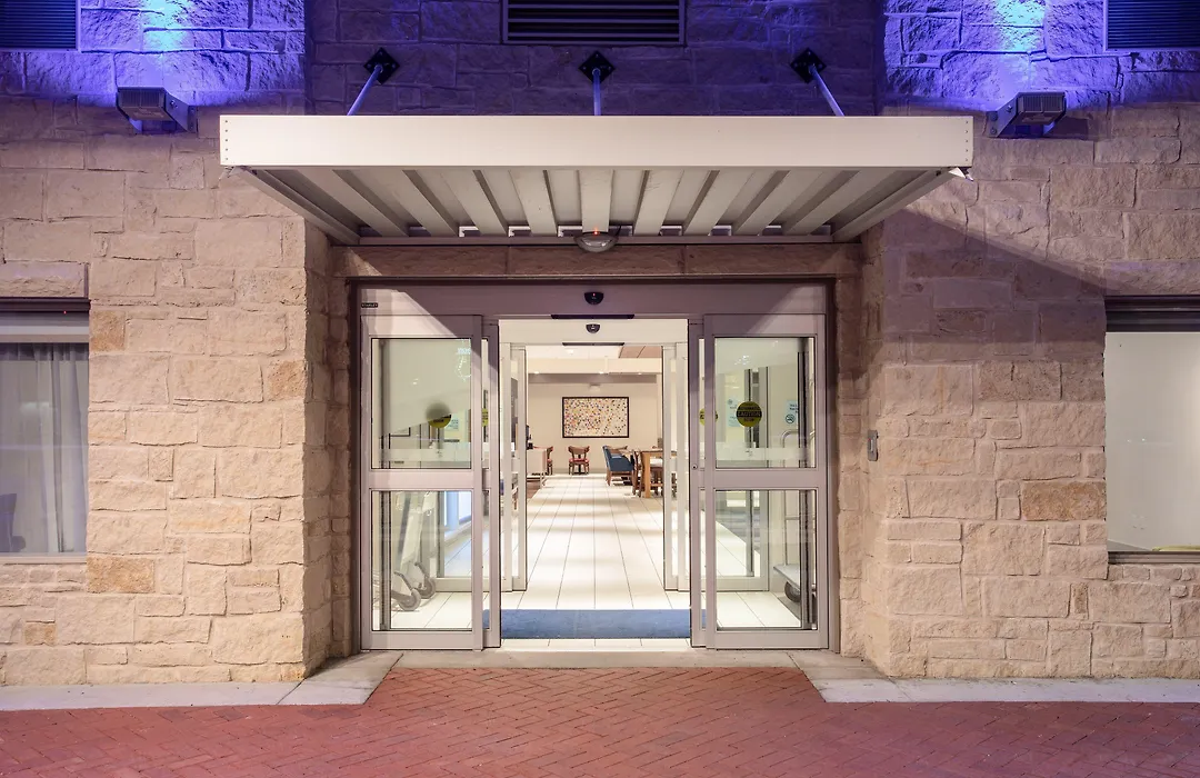Holiday Inn Express & Suites Manhattan By Ihg-1