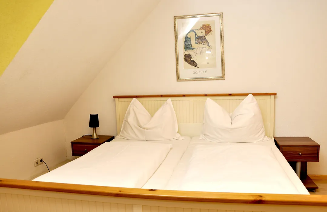 Hotel Torwirt-1