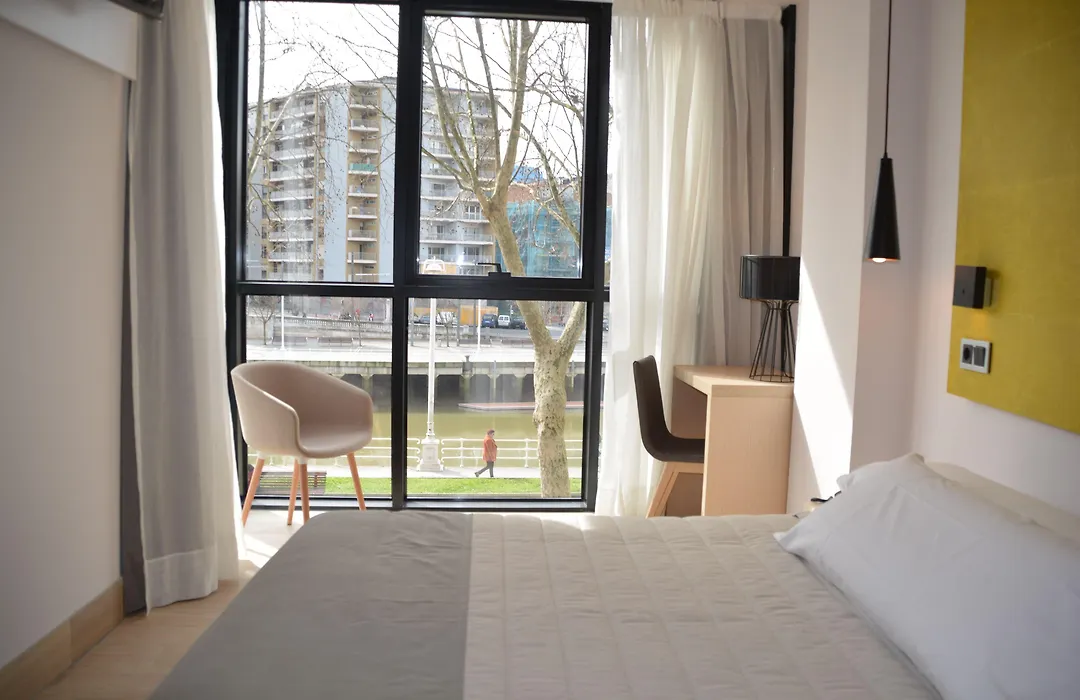Hotel Bilbao Plaza-1