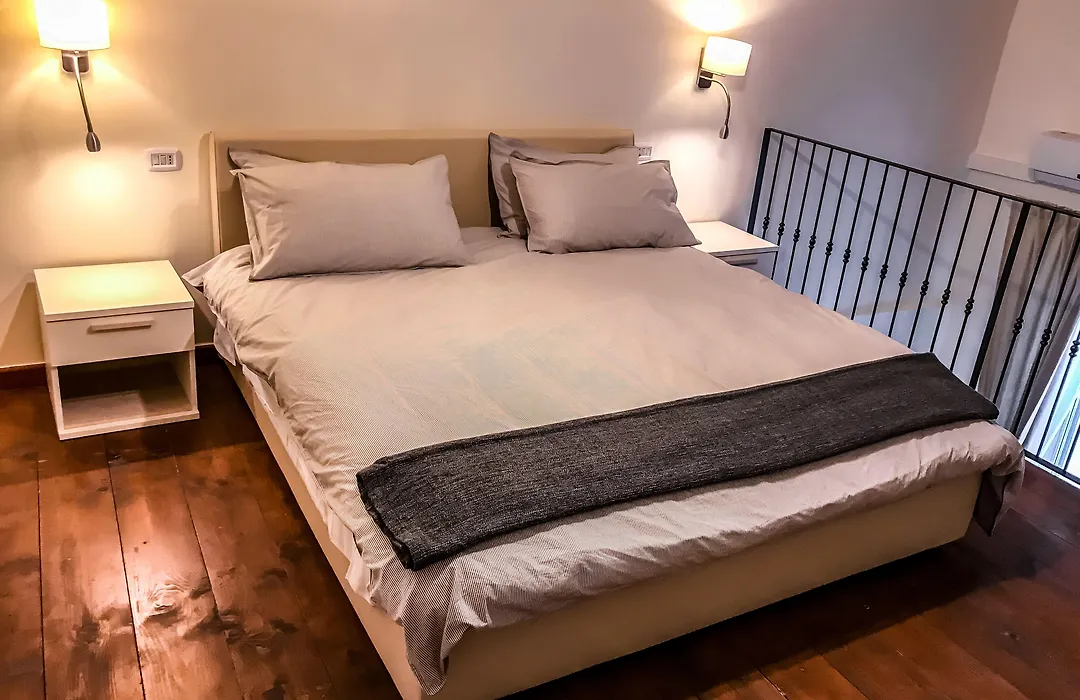 Daybreak B&B-1