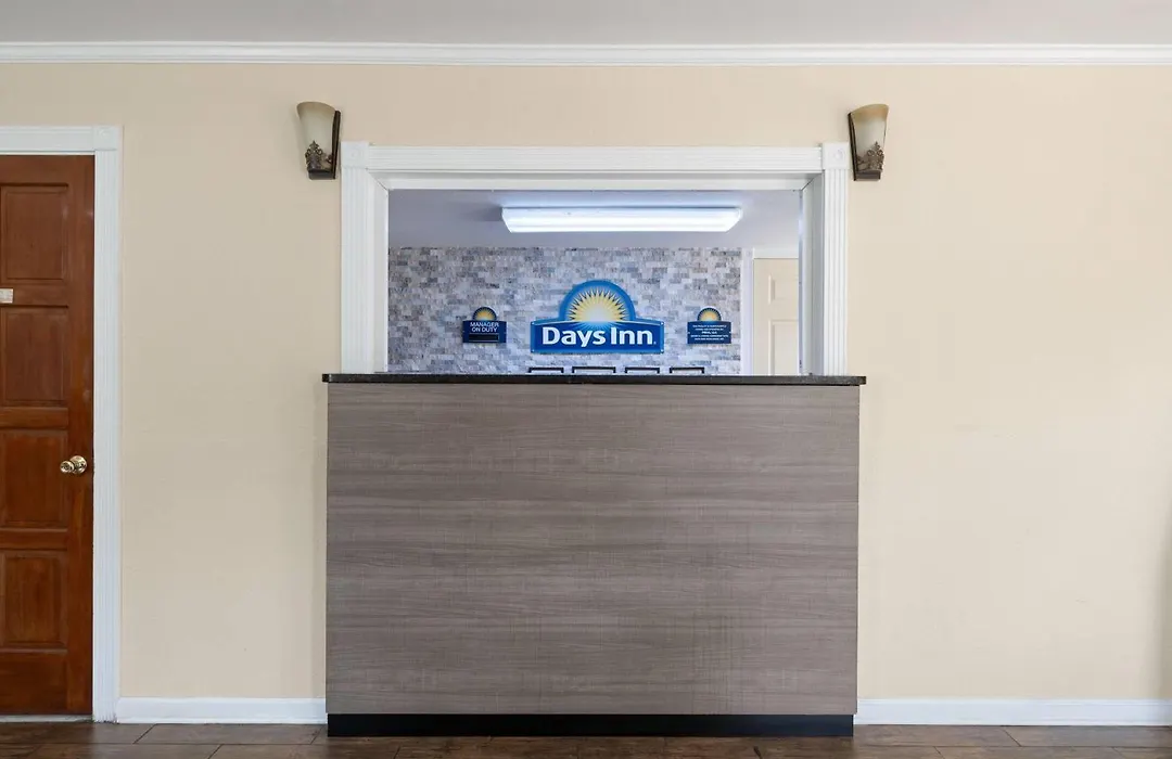 Days Inn By Wyndham Canton-1