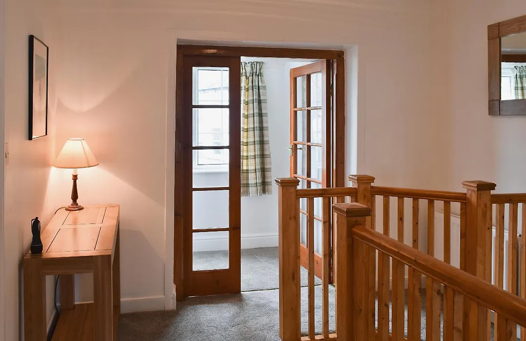 Acorn Lodge Cottage-1