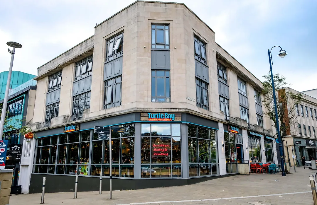 Cwtsh Hostel Central Swansea, Social & Modern, Near Train Station-1