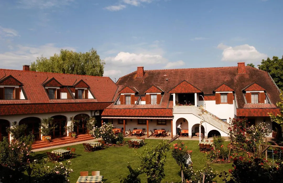 Hotel Weingut Rosenhof-1