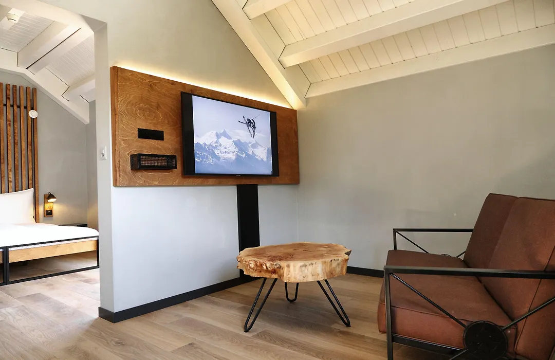 Alaia Lodge-1