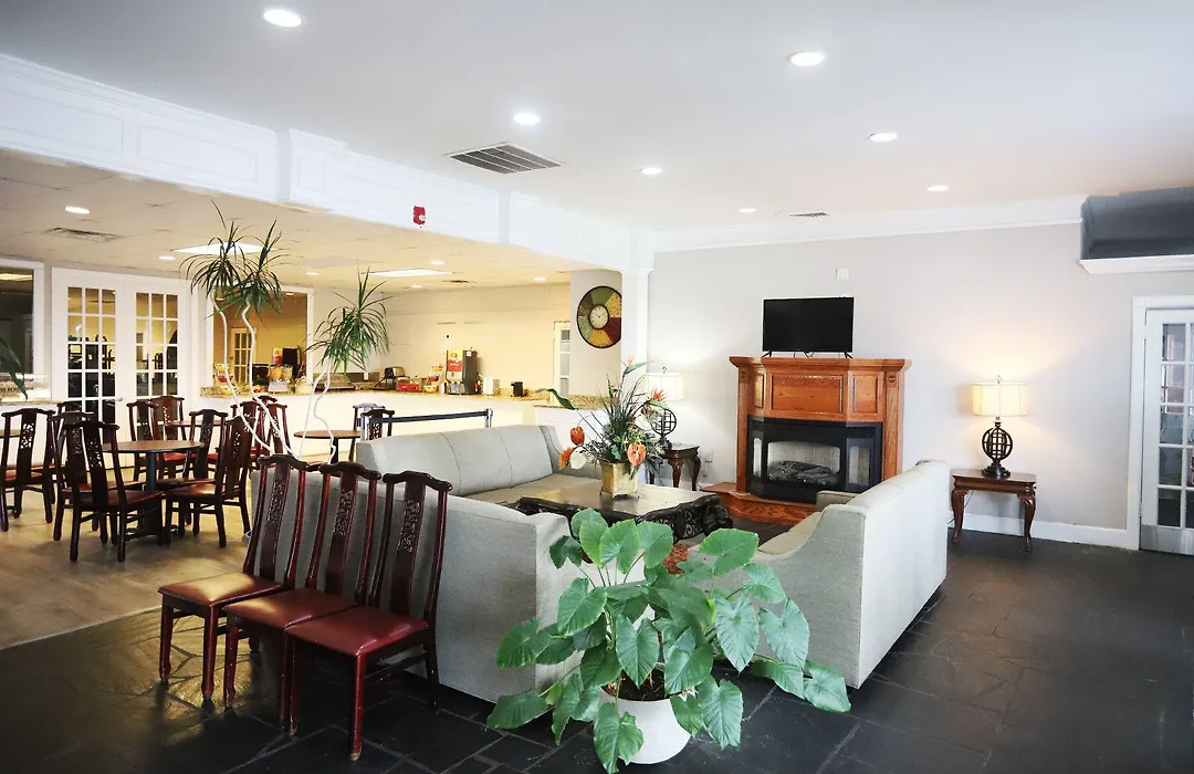 Greenville Inn & Suites-1