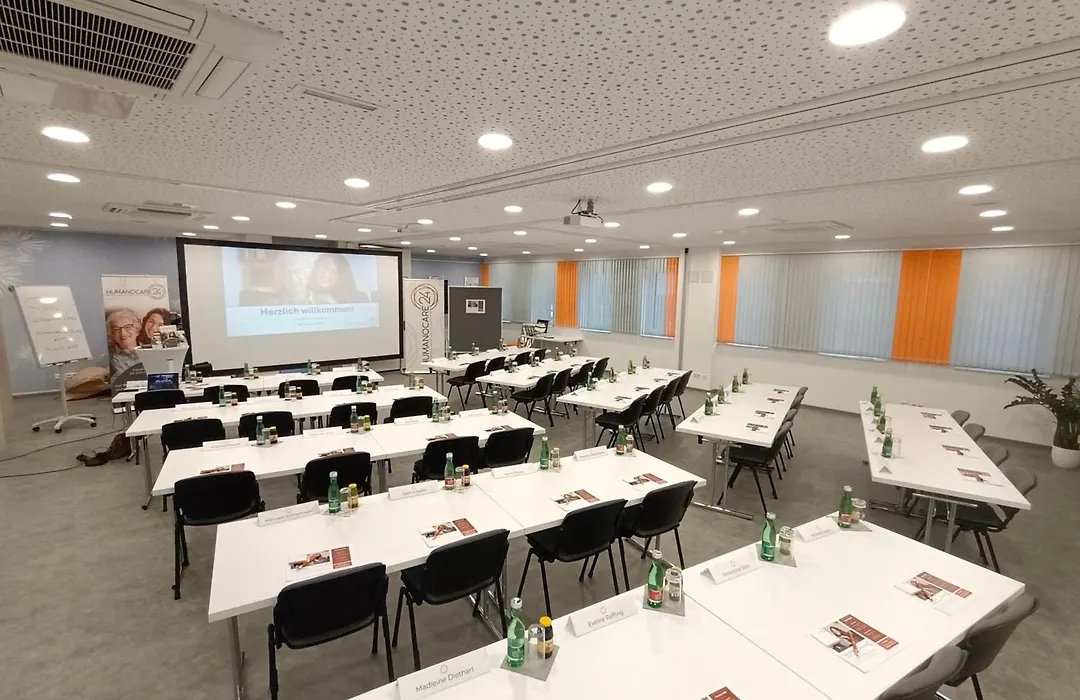 Ais Center-1