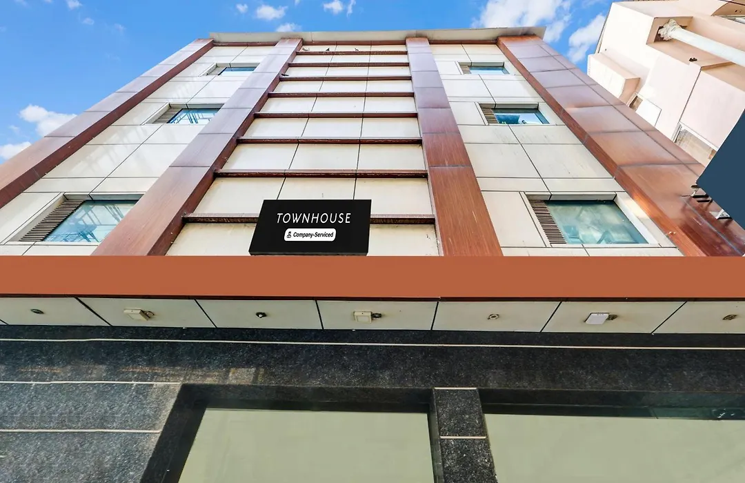 Townhouse Arakashan Road Paharganj Formerly Mohan International-1