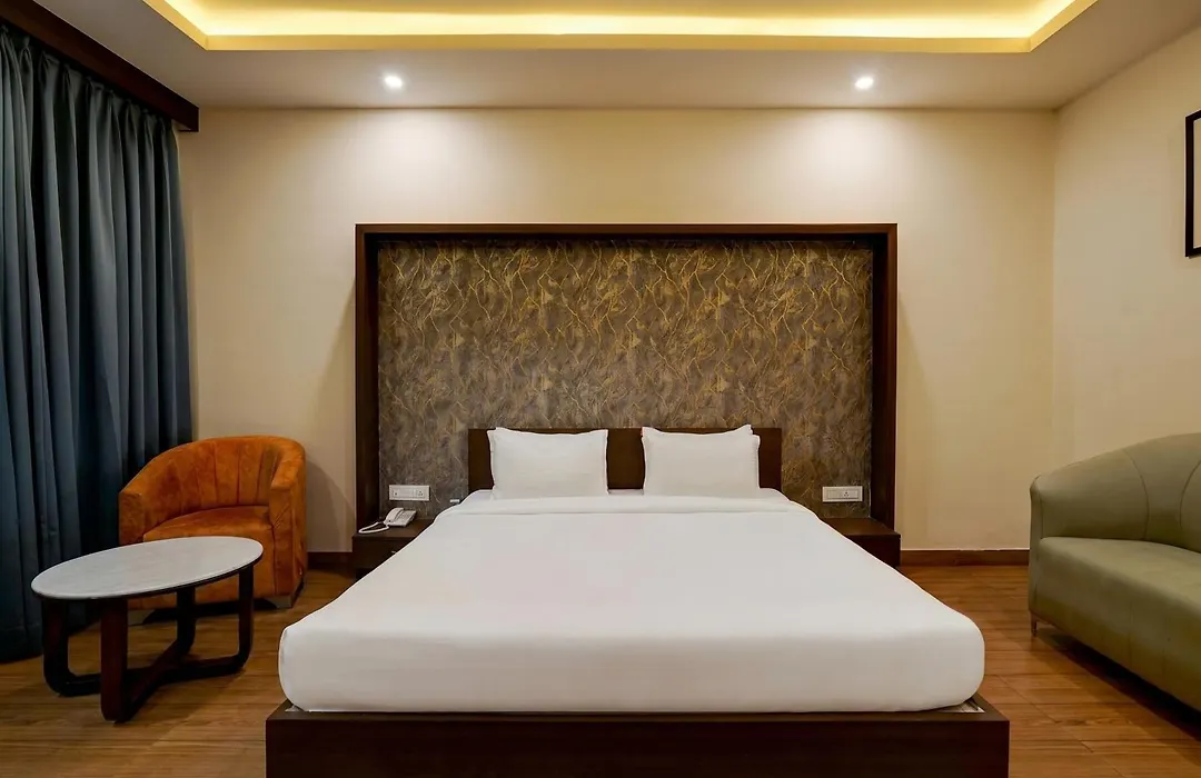 Super Townhouse Oak Mahadevapura Opposite Phoenix Mall Formerly Grand Wilton Inn-1