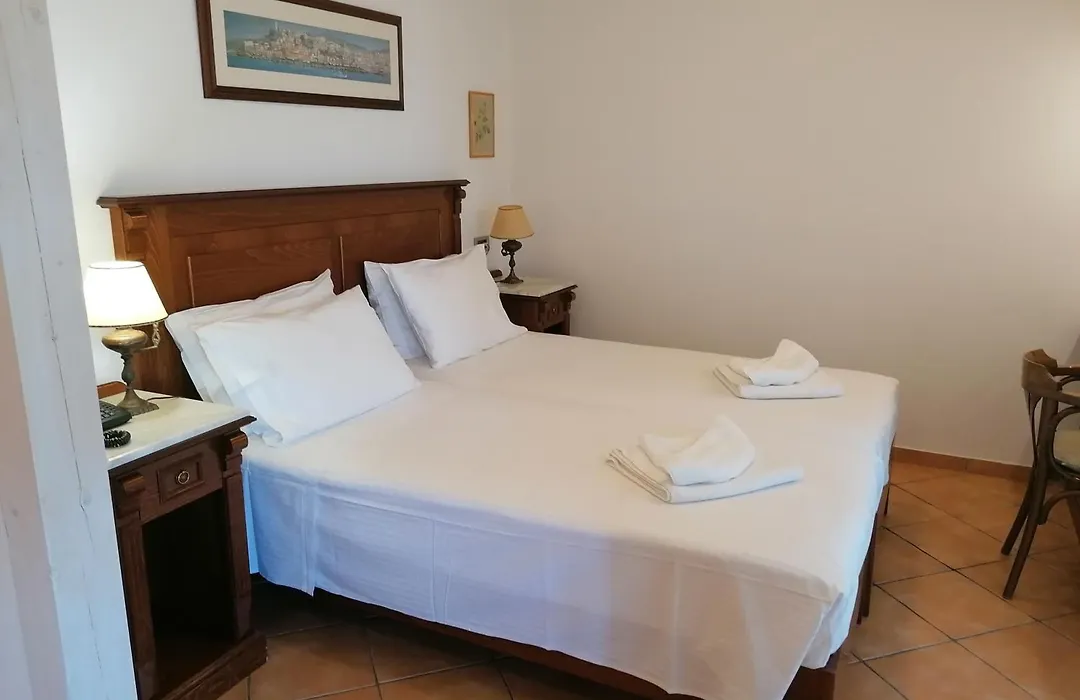 Magda'S Hotel Apartments-1