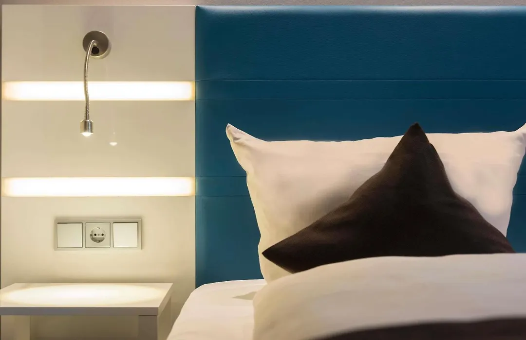 Ibis Styles Cologne Airport-1