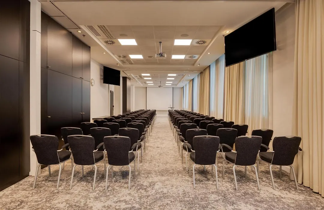 Radisson Hotel Brussels Centre Midi-1
