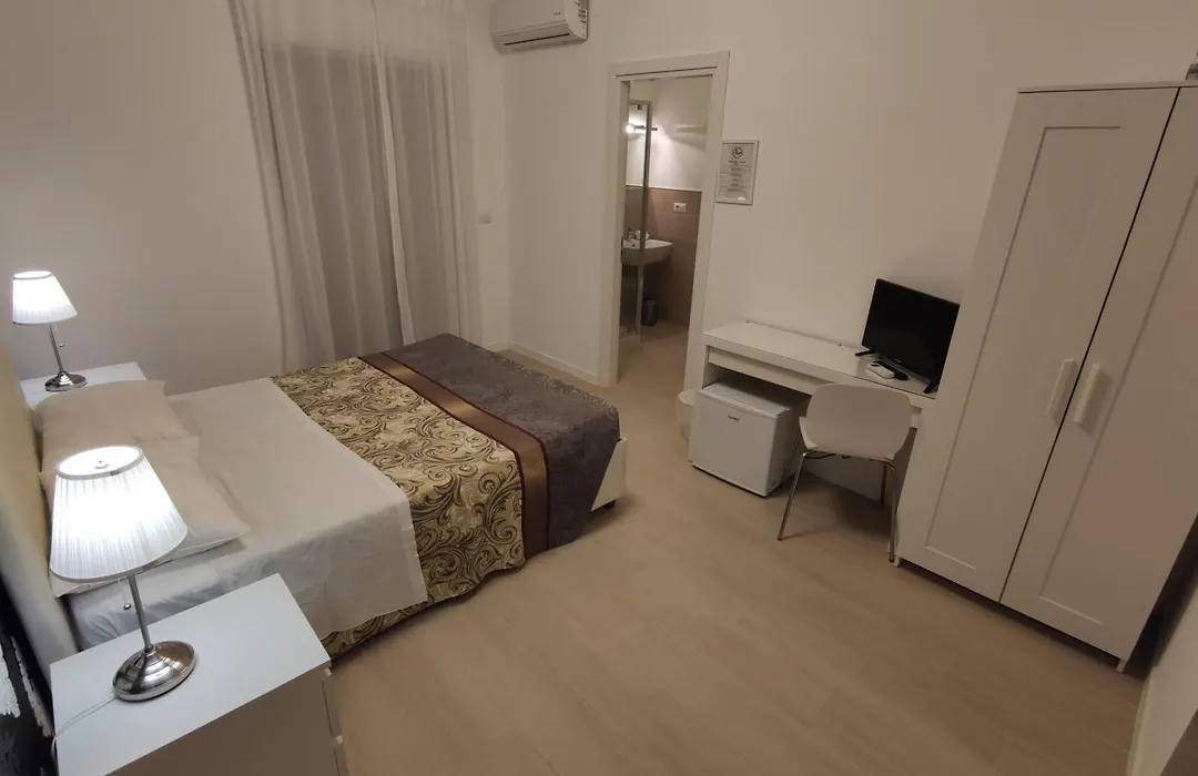 Sami Rooms: Theater District Retreat near Ortigia-1