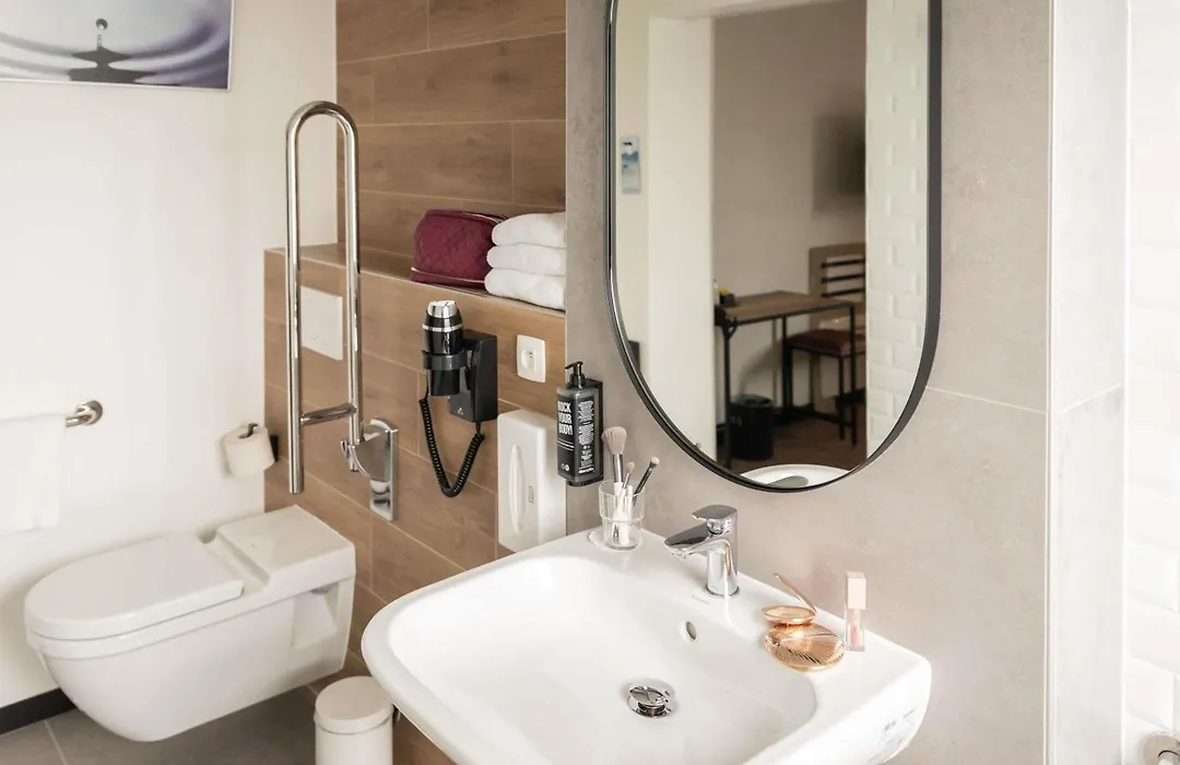 Hotel Ibis Antwerpen Centrum-1