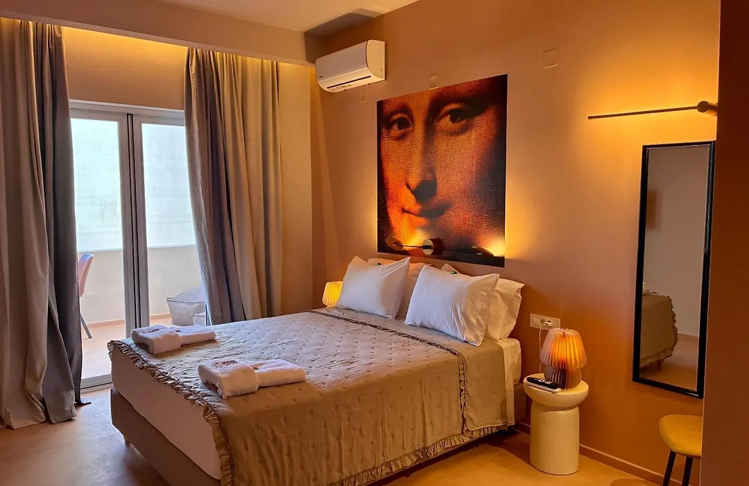 Tree Of Life Art Hotel-1