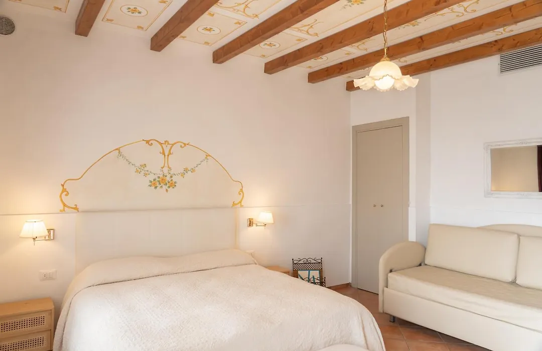 Village Hotel Lucia-1
