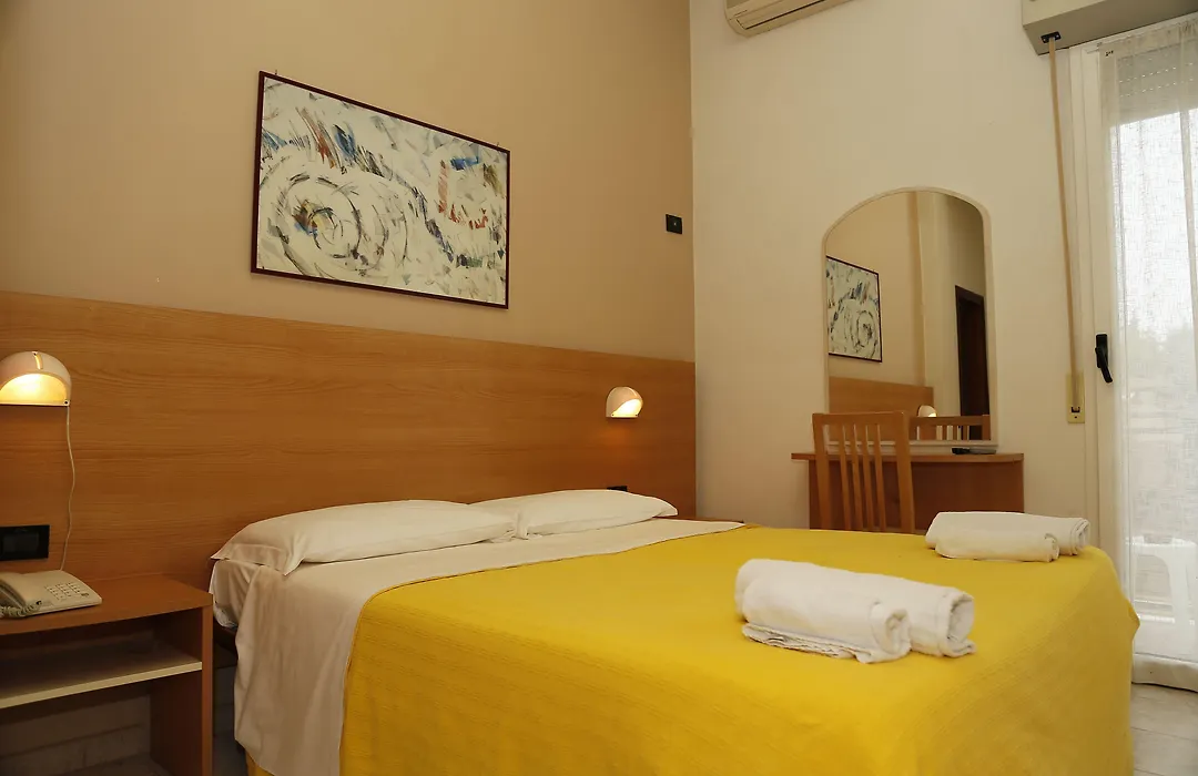 Hotel Villa Dina-1