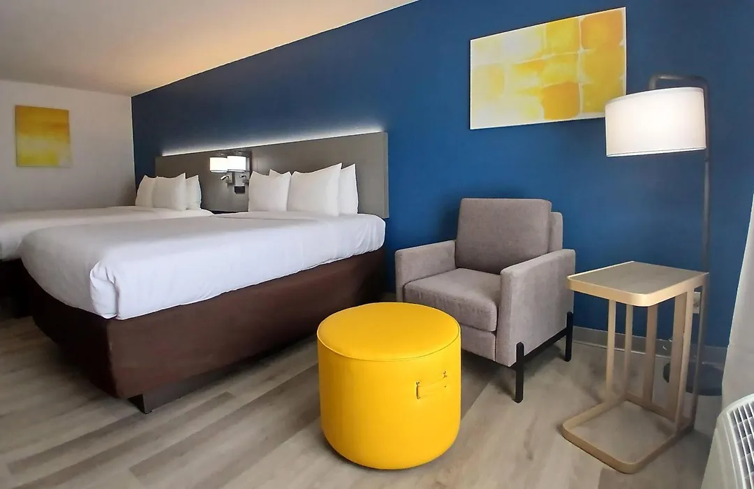 Comfort Inn Near Downtown & Blue Ridge Pkwy-1