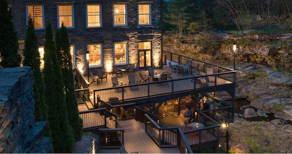 Ledges Hotel-1