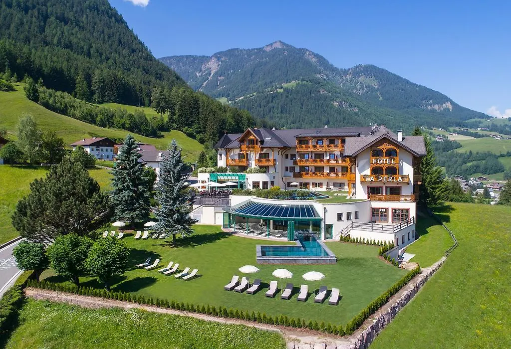 Alpin & Vital Hotel La Perla-1